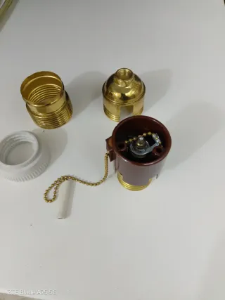 PORTALAMPADA (n 1 pezzo) CON INTERRUTTORE A CATENA