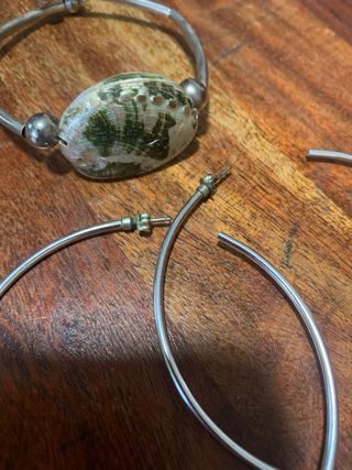 Conjunto de bisutería con abalorio