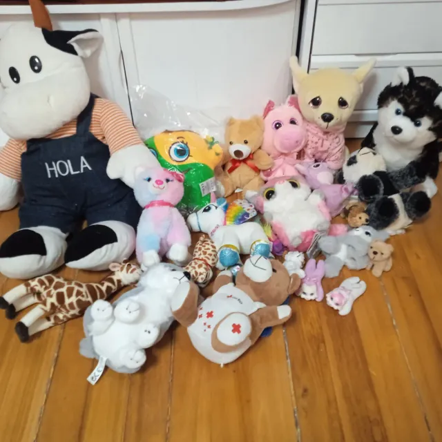 Set di vari animali di peluche