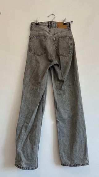 Pantalón vaquero gris talle alto wide leg