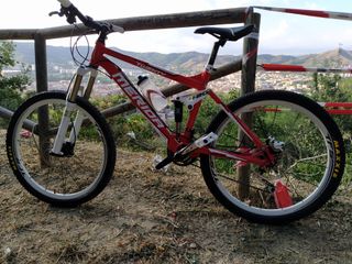 Bicicleta Merida Doble Suspensión Roja