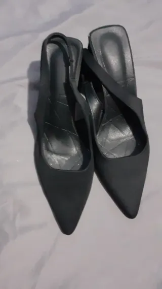 Tacones Fiorenza Negros y Dorados