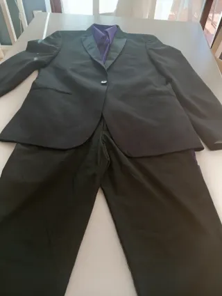 Conjunto de traje y camisa hombre