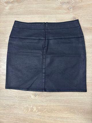 Minifalda azul marino efecto encerado