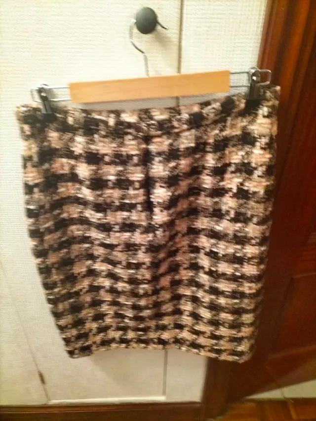 Traje de mujer de tweed en  beige marrón y rosa