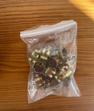 Manguera de combustible y abrazaderas