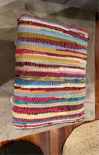 Taburete patchwork multicolor y blanco