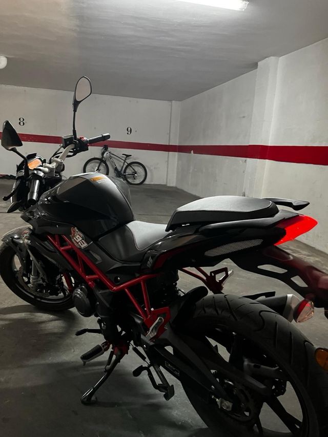 Moto Benelli BN 125 !!16009km!! !!BUEN PRECIO!!
