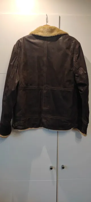 Chaqueta de piel marrón tipo aviador