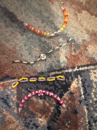 Pulseras de arcilla polimérica y abalorios