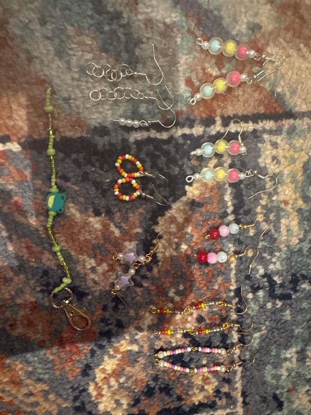 Pulseras de arcilla polimérica y abalorios