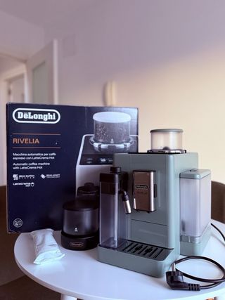 Cafetera DeLonghi Rivelia Automática