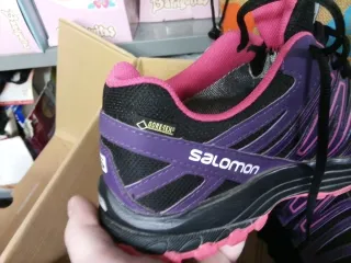 Zapatillas de montaña Salomon Gore-Tex Morado/Rosa