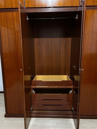 Armario de madera 6 puertas
