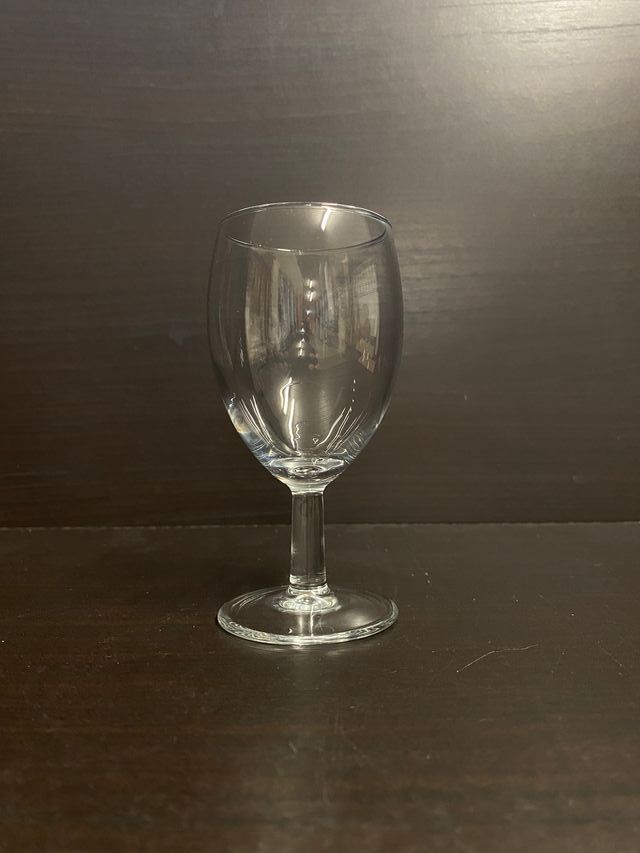 Bicchiere da vino in vetro trasparente