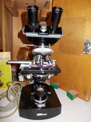 Microscopio Nikon S-Kt