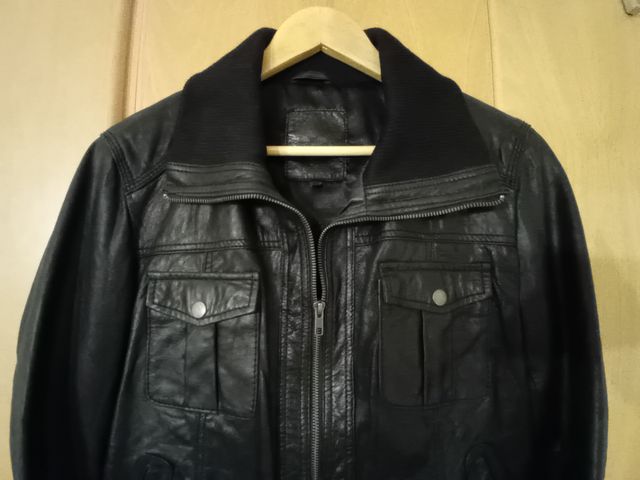 Chaqueta de cuero negra