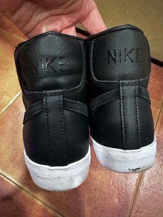 Zapatillas Nike Negras y Grises