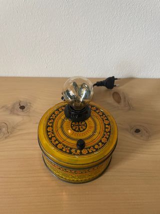 Lampada scatola latta vintage