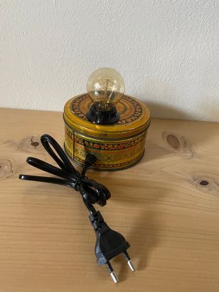 Lampada scatola latta vintage