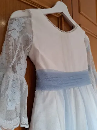 Abito firmato Elaya Comunion bianco e blu.