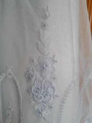 Abito firmato Elaya Comunion bianco e blu.