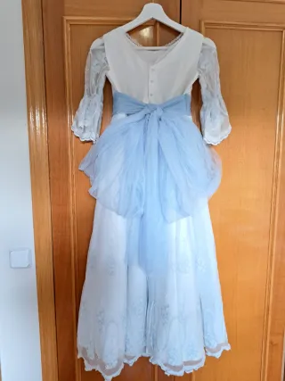 Abito firmato Elaya Comunion bianco e blu.