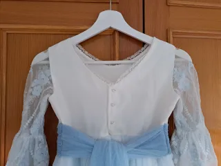 Abito firmato Elaya Comunion bianco e blu.