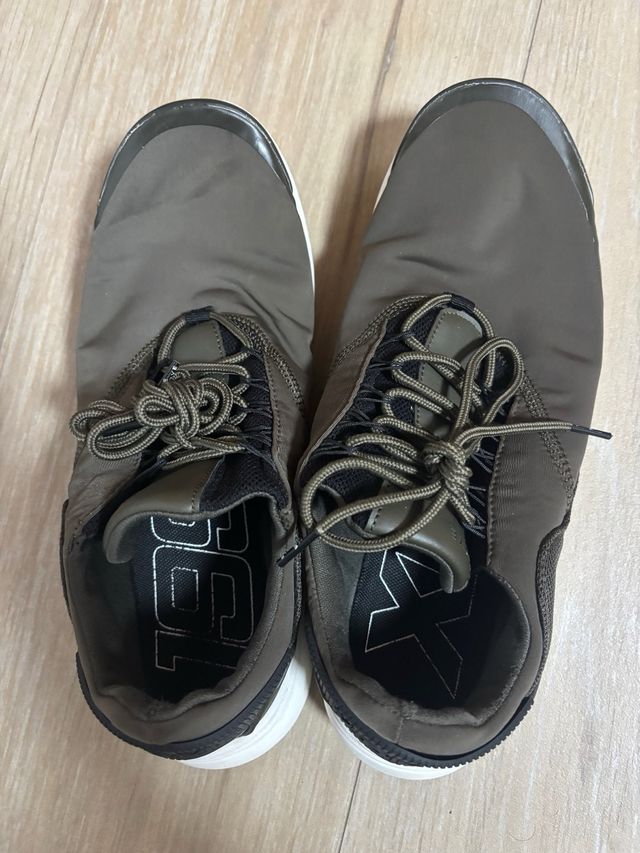 Zapatillas deportivas XDYE militar talla 45 nuevas