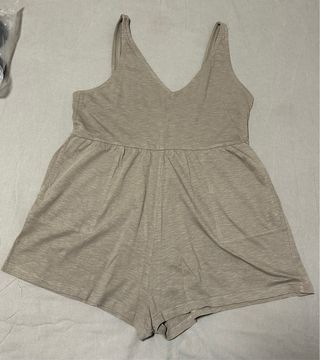 Mono corto mujer beige