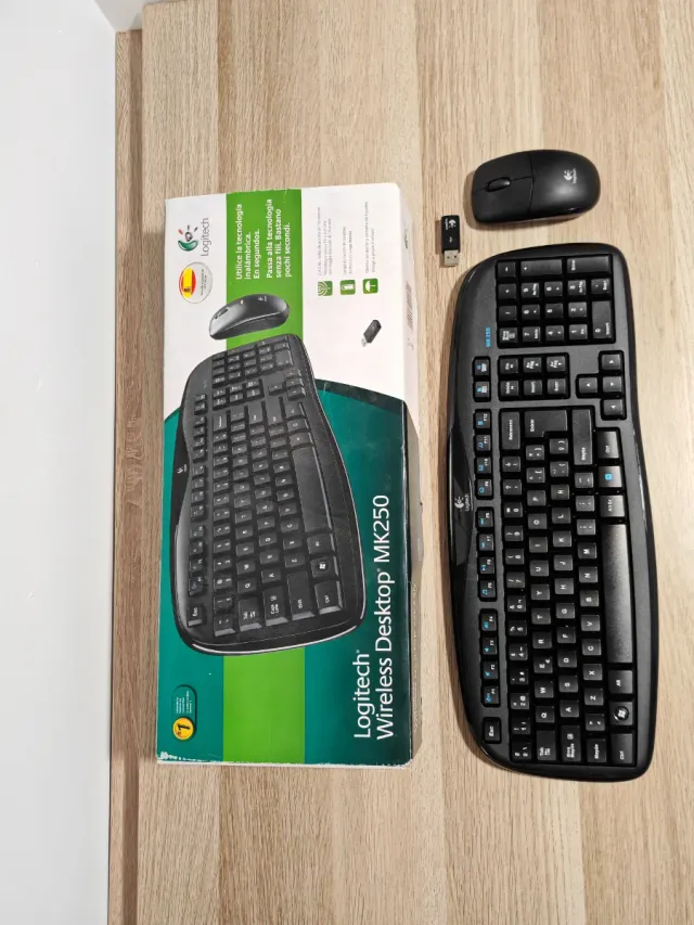 Teclado y Ratón Inalámbrico Logitech Sin estrenar