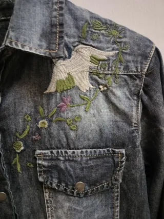 Camisa vaquera bordada mujer
