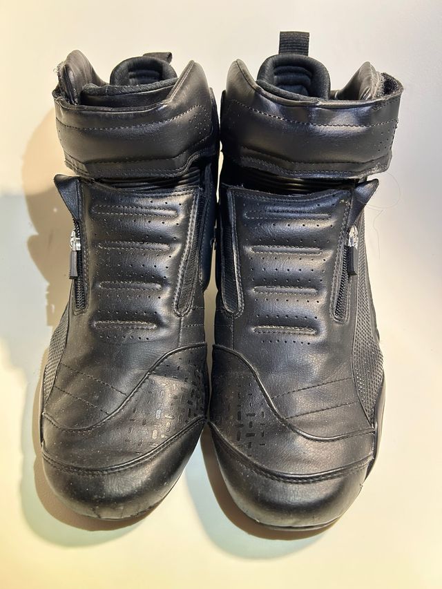 Botas marca Puma de Piel para Hombre Negras