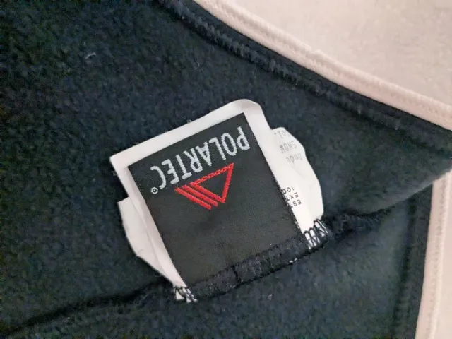 Chaqueta entallada deportiva cremallera Polartec