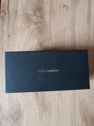 Occhiali da sole Dolce&Gabbana neri e marroni