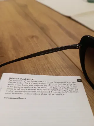 Occhiali da sole Dolce&Gabbana neri e marroni