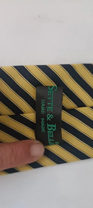 Corbata Rayas Negras y Amarillas