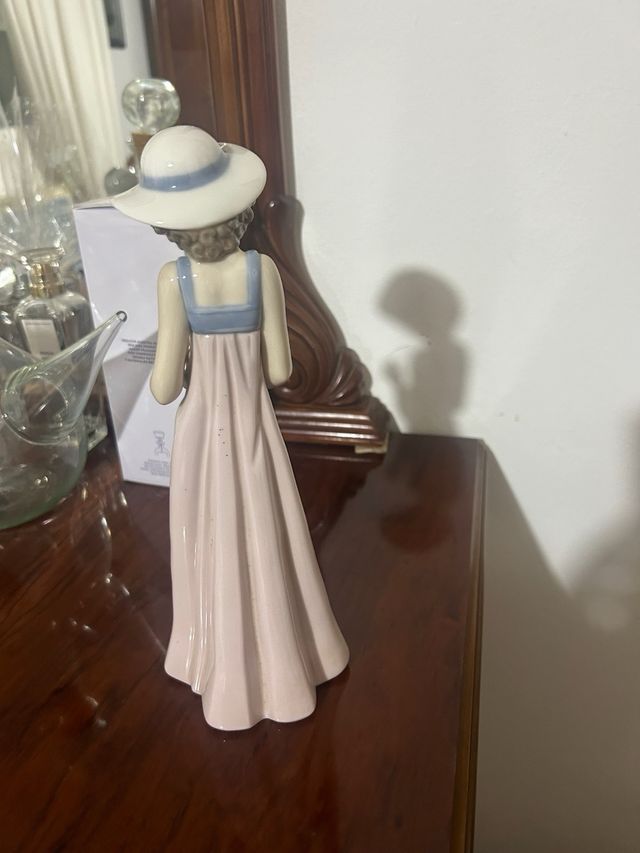 Figura NAO chica con perro