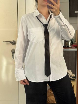 Camisa blanca New Yorker con corbata