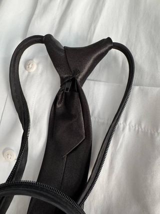 Camisa blanca New Yorker con corbata