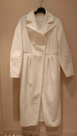 Abrigo SHEIN blanco nuevo