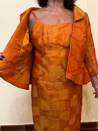 Traje de seda salvaje ceremonia naranja