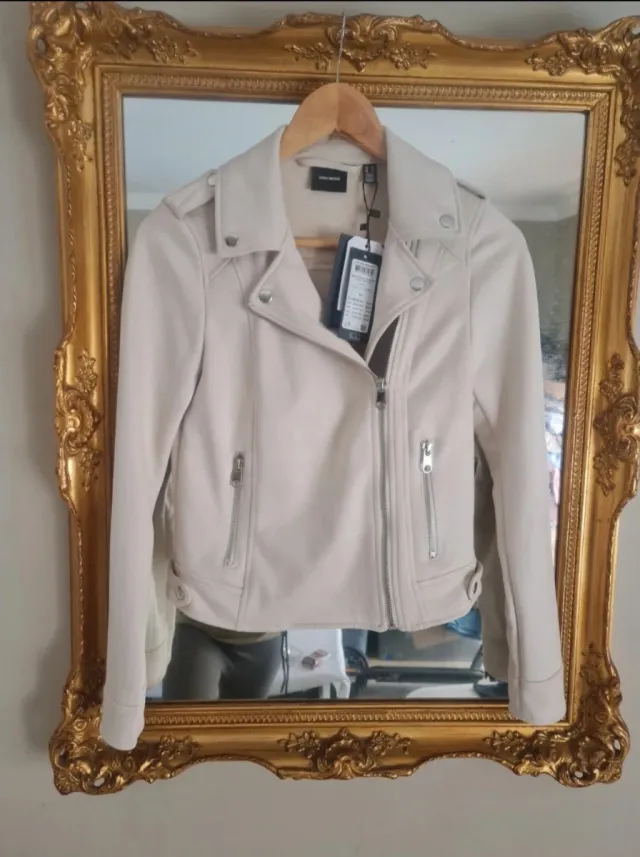 A estrenar T.XS Vero Moda