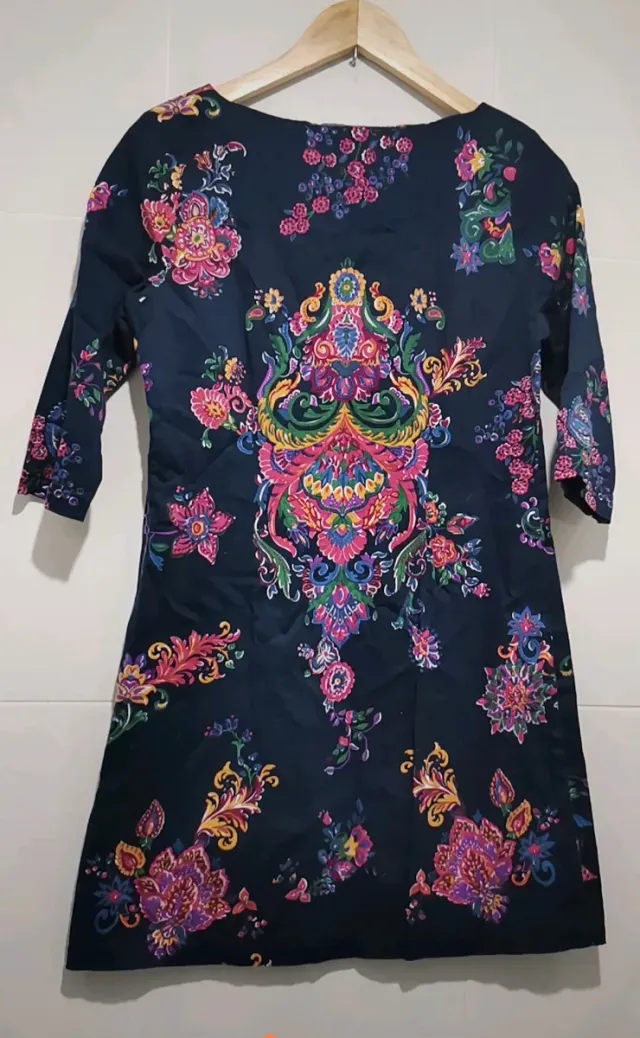 Vestido mini estampado floral estilo 70