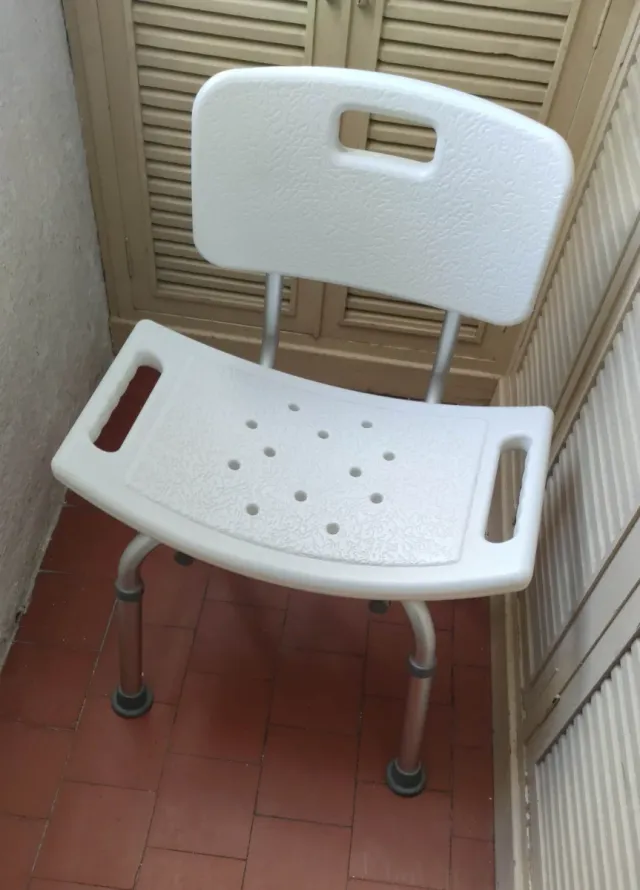 Andador + Silla de Ducha