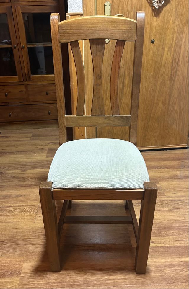 Sillas de madera maciza (6 unidades) 15€ unidad