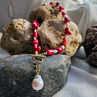 Collar Coral Rojo y Perlas Naturales con colgante