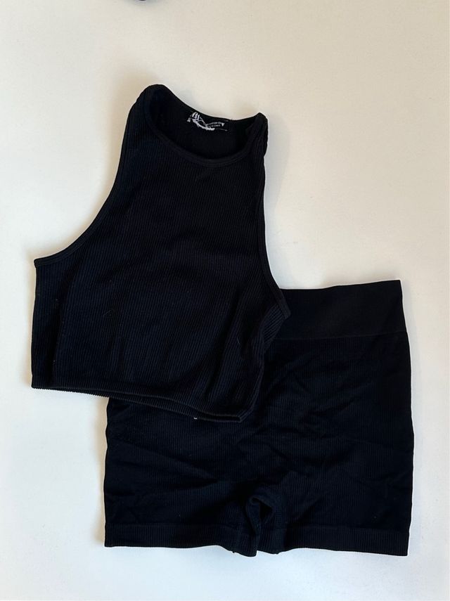 Conjunto deportivo canalé negro