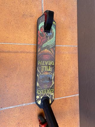 Patinete Freestyle Negro y Rojo