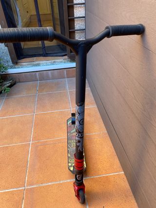 Patinete Freestyle Negro y Rojo